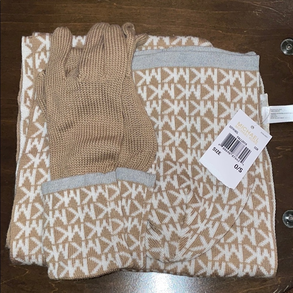 Michael Kors matching hat, glove, and scarf set